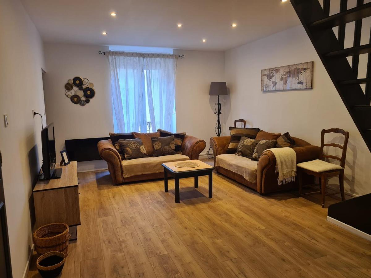 Magnifique Appartement Avec Terrasse Besseges 外观 照片
